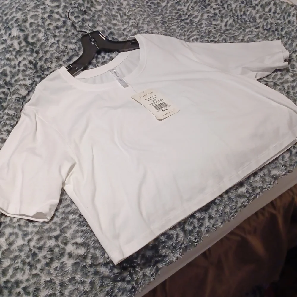 Fabletics Jade s/s Boxy Tee - Picture 7 of 7